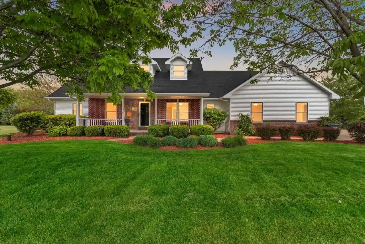 Homes for sale in Neenah, WI | W7436 Ridgeside Dr Dr, Neenah, WI 54956 | MLS# 50326329