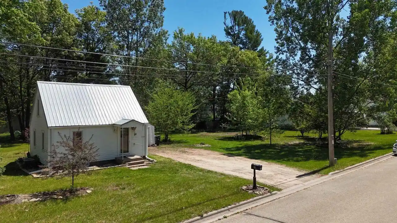 Homes for sale in Shawano, WI | 1202 S Andrews Street Street, Shawano, WI 54166 | MLS# 50326356
