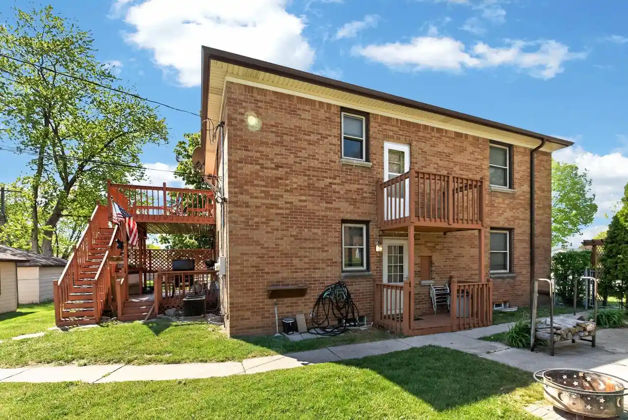 2nd image of 10111 W Cleveland Ave Ave, West Allis, WI 53227