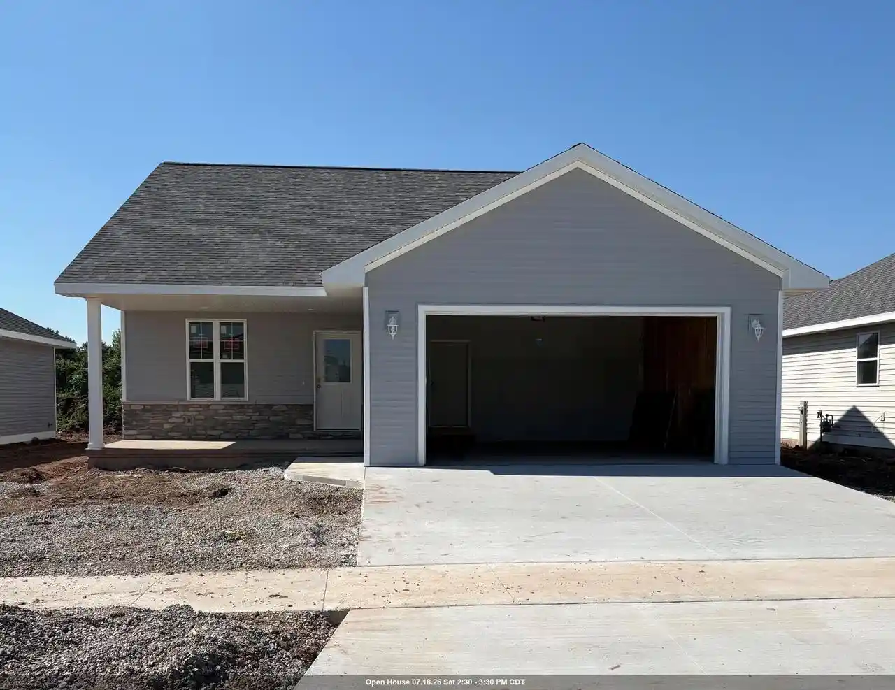 Homes for sale in Appleton, WI | 2111 Golden Gate Dr Dr, Appleton, WI 54913 | MLS# 50326358