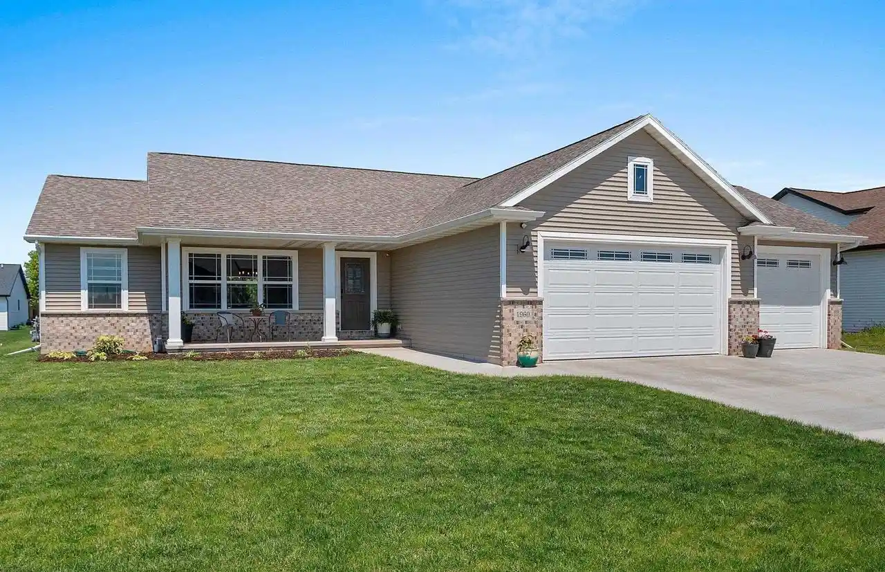 Homes for sale in Kaukauna, WI | 1960 Red Fox Lane Lane, Kaukauna, WI 54130 | MLS# 50326350