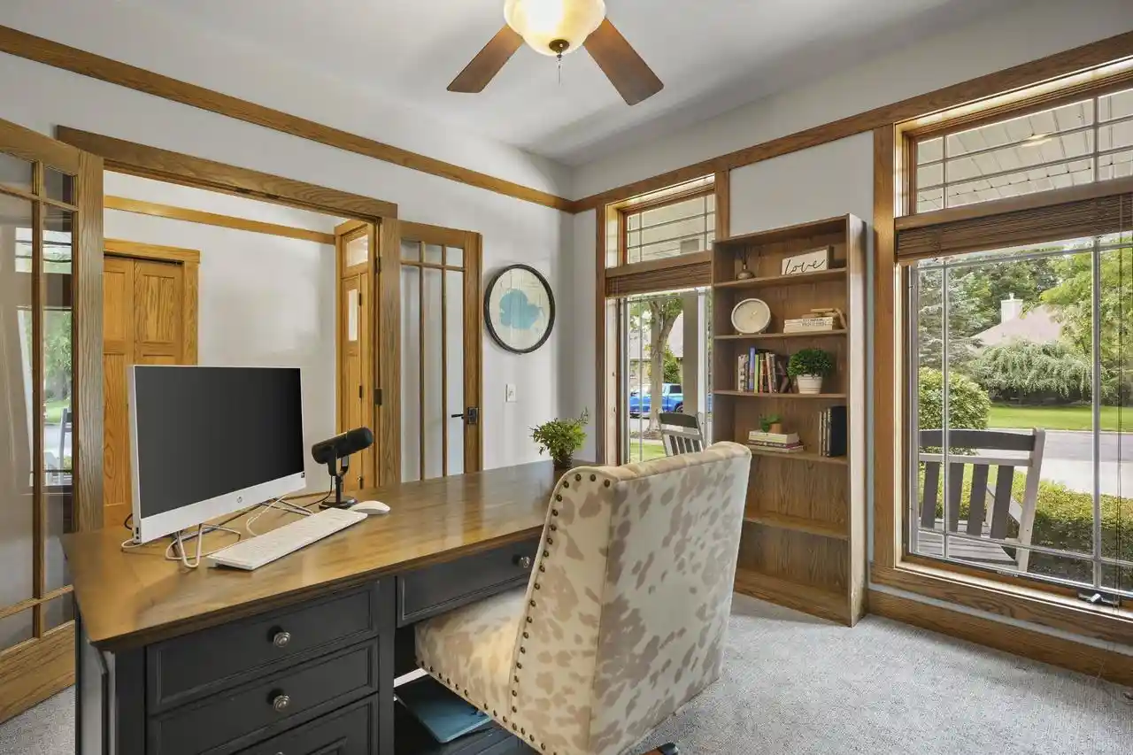 4th image of 5960 Oak Hollow Dr Dr, Mcfarland, WI 53558 | MLS# 2024444