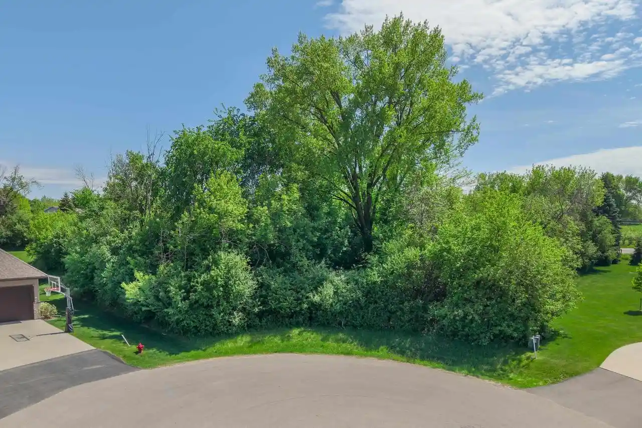 Homes for sale in Oshkosh, WI | 4366 Stonegate Court Court, Oshkosh, WI 54904 | MLS# 50326320