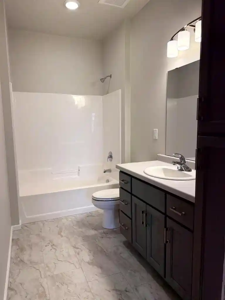 5th image of 2201 Golden Gate Dr Dr, Appleton, WI 54913 | MLS# 50326368