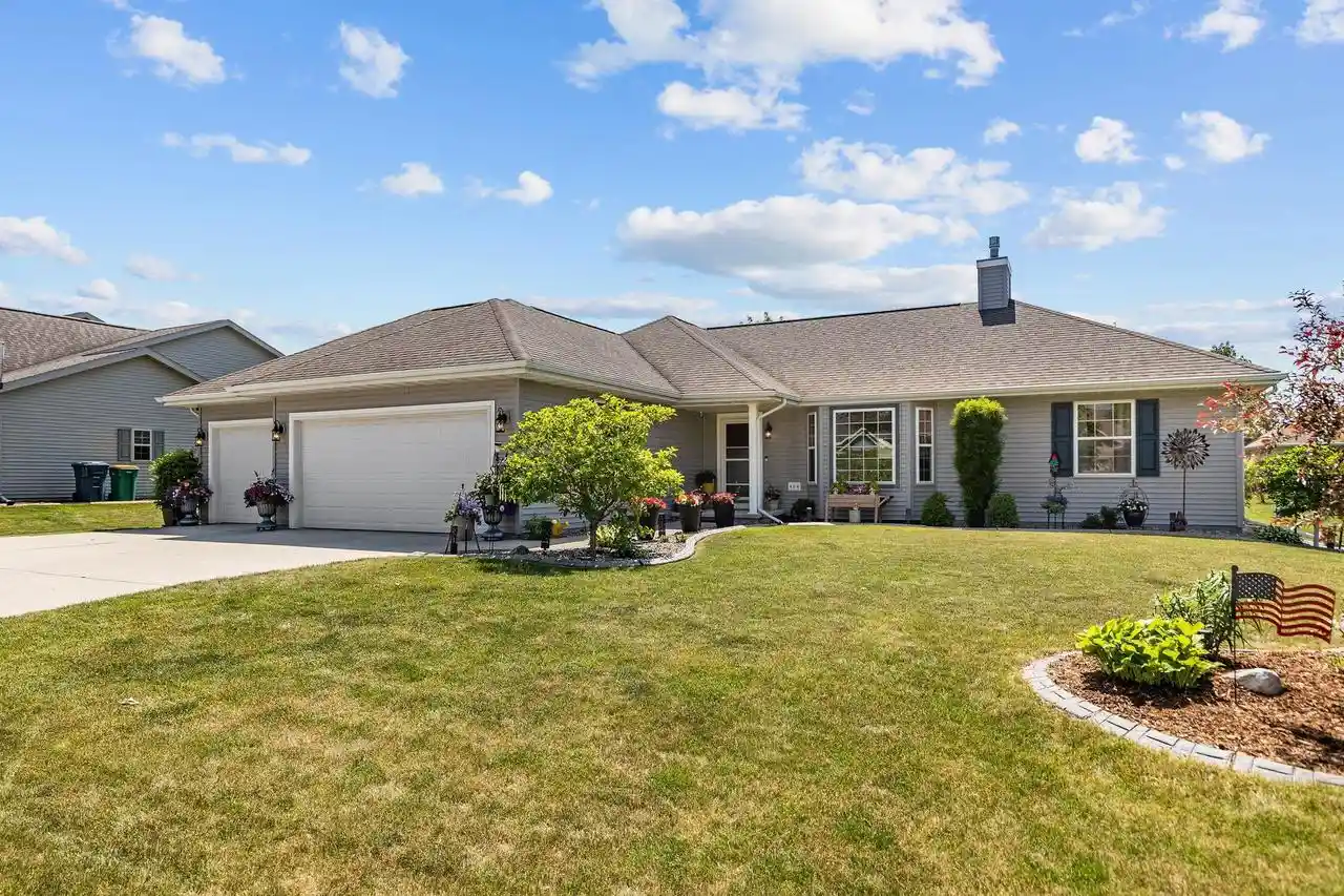 1st image of 464 Sweetflag Avenue Avenue, Fond Du Lac, WI 54935 | MLS# 50326370