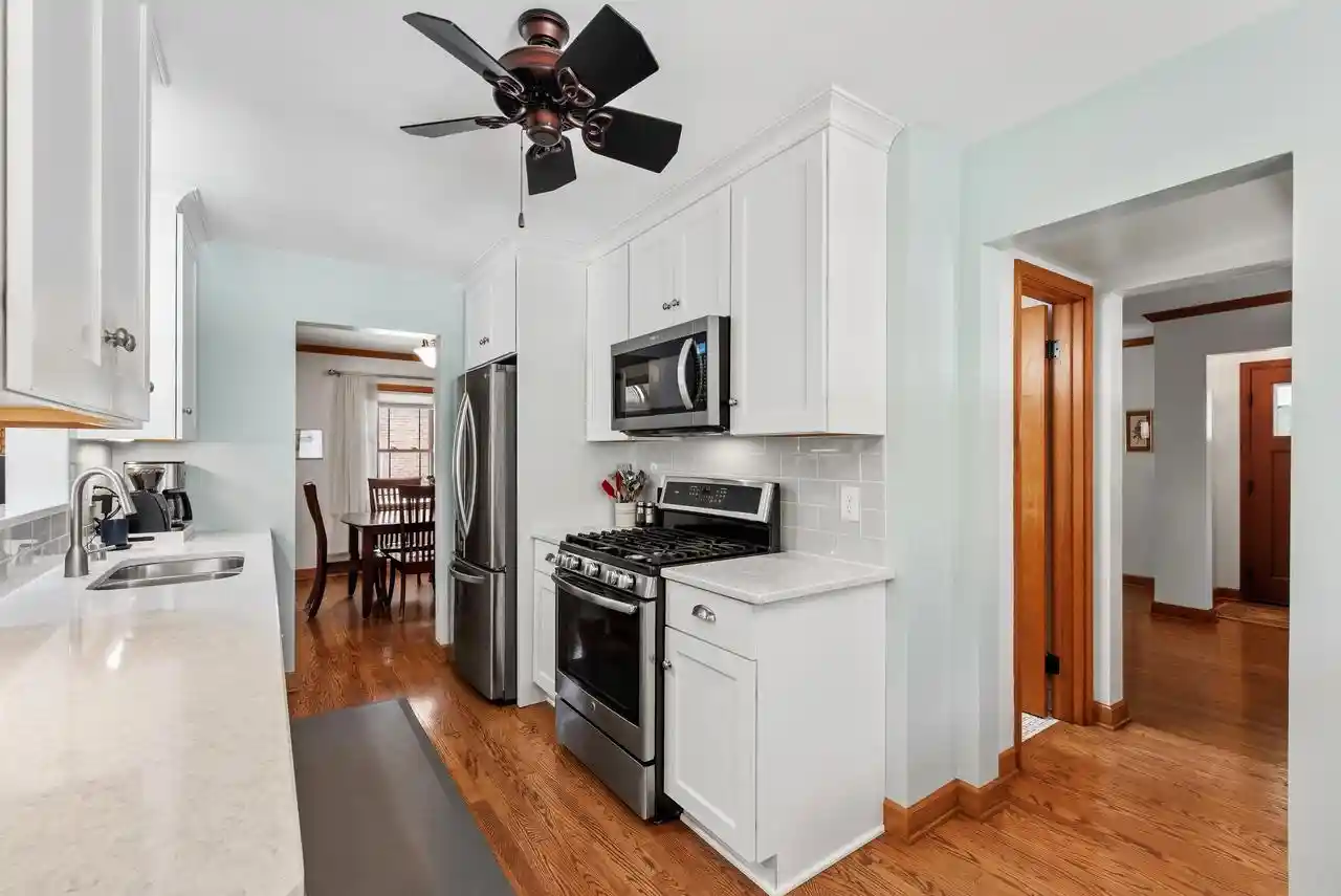 Homes for sale in Wauwatosa, WI | 7525 Kenwood Avenue Avenue, Wauwatosa, WI 53213 | MLS# 1964628