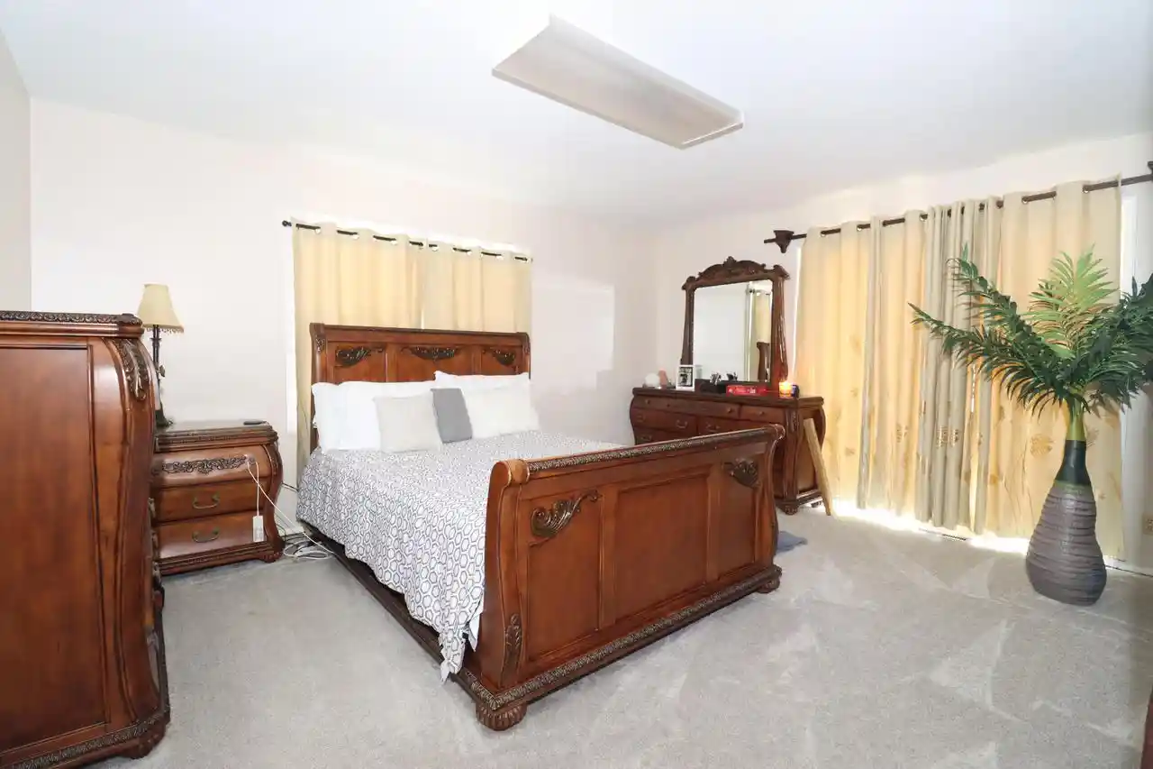 Photo 3 of Condo for sale at 5324 Woodbridge Lane S Lane S, Milwaukee, WI 53221 | MLS# 1964641 | Listing updated on 2026-10-06