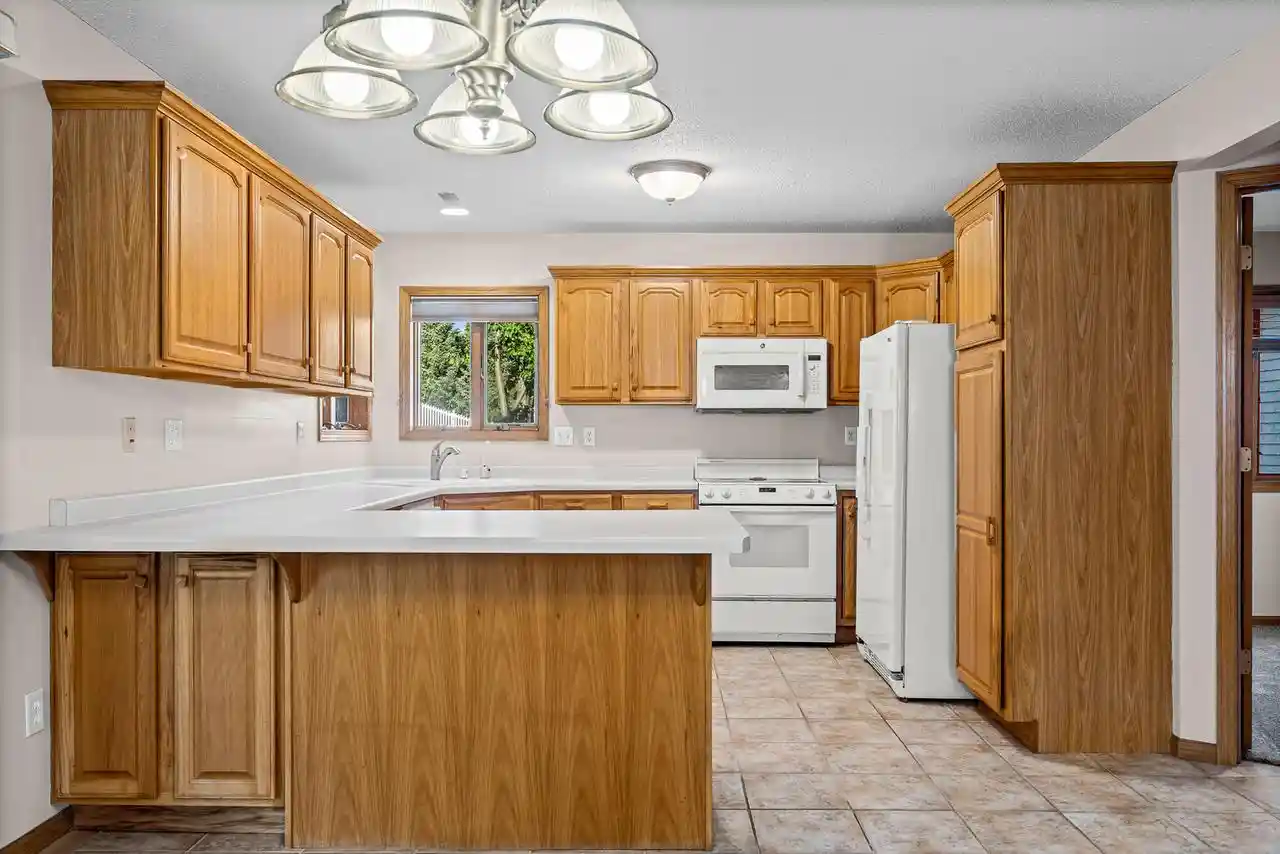 Homes for sale in Onalaska, WI | 823 Windhill Street Street, Onalaska, WI 54650 | MLS# 1964650
