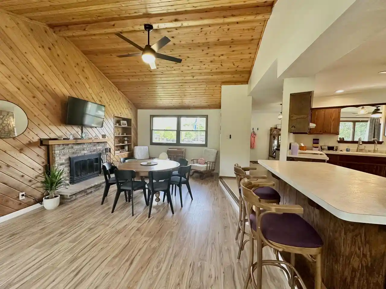 Homes for sale in Muskego, WI | S69W16890 Parkland Dr Dr, Muskego, WI 53150 | MLS# 1964668