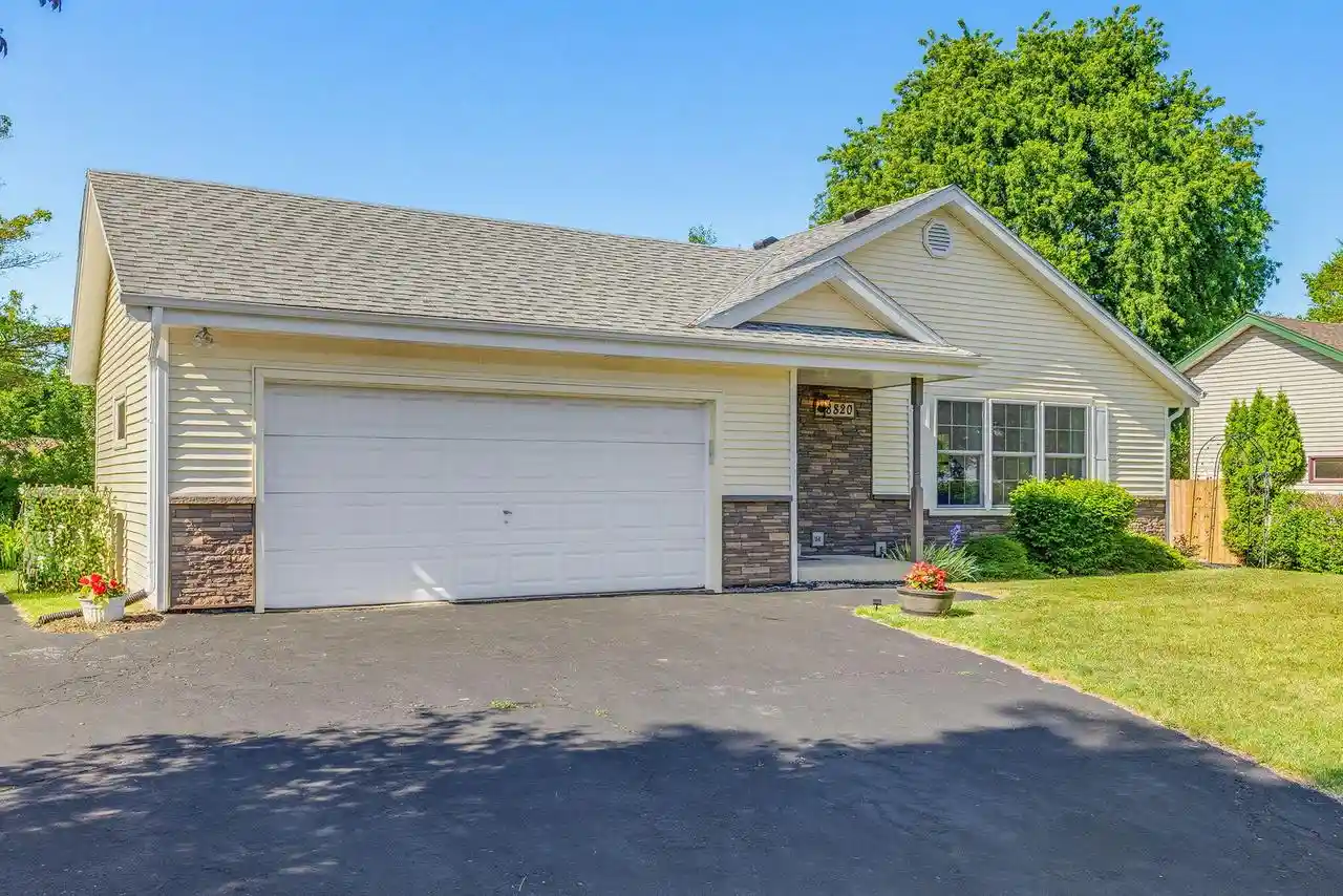 Homes for sale in Franklin, WI | 8820 W Travis Lane Lane, Franklin, WI 53132 | MLS# 1964686