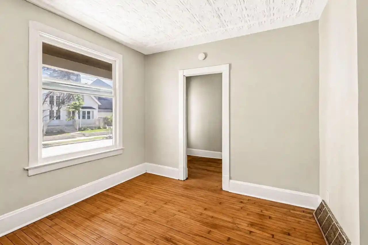 Homes for sale in Milwaukee, WI | 1729 N Warren Avenue Avenue, Milwaukee, WI 53202 | Houzeo