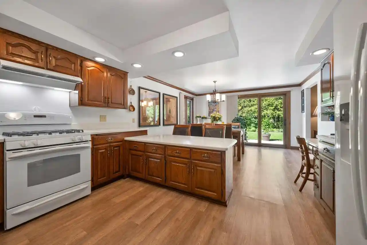 Homes for sale in Green Bay, WI | 230 Arbor Lane Lane, Green Bay, WI 54301 | MLS# 50326418