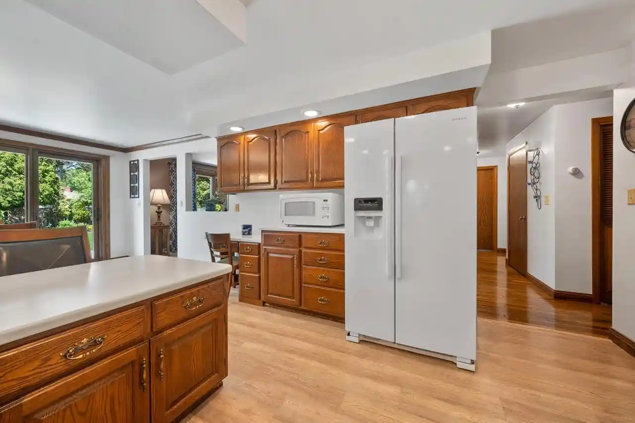 Homes for sale in Green Bay, WI | 230 Arbor Lane Lane, Green Bay, WI 54301 | MLS# 50326418