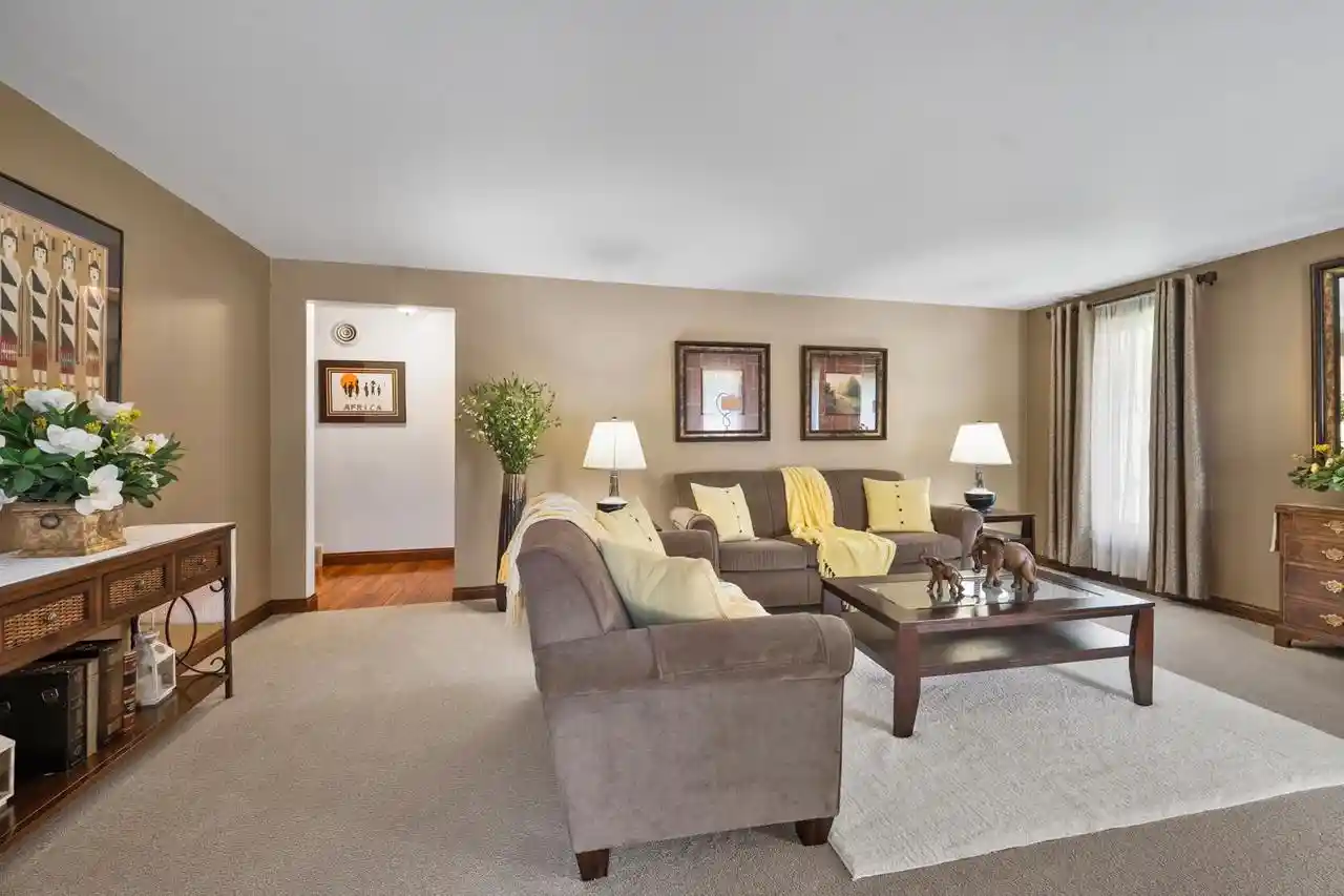 Homes for sale in Green Bay, WI | 230 Arbor Lane Lane, Green Bay, WI 54301 | MLS# 50326418