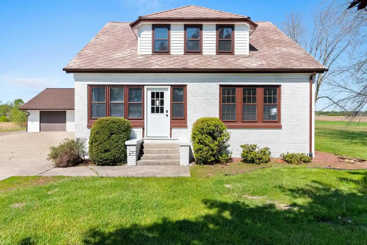 1st image of 2110 N 8th Street Street, Manitowoc, WI 54220 | MLS# 50326420