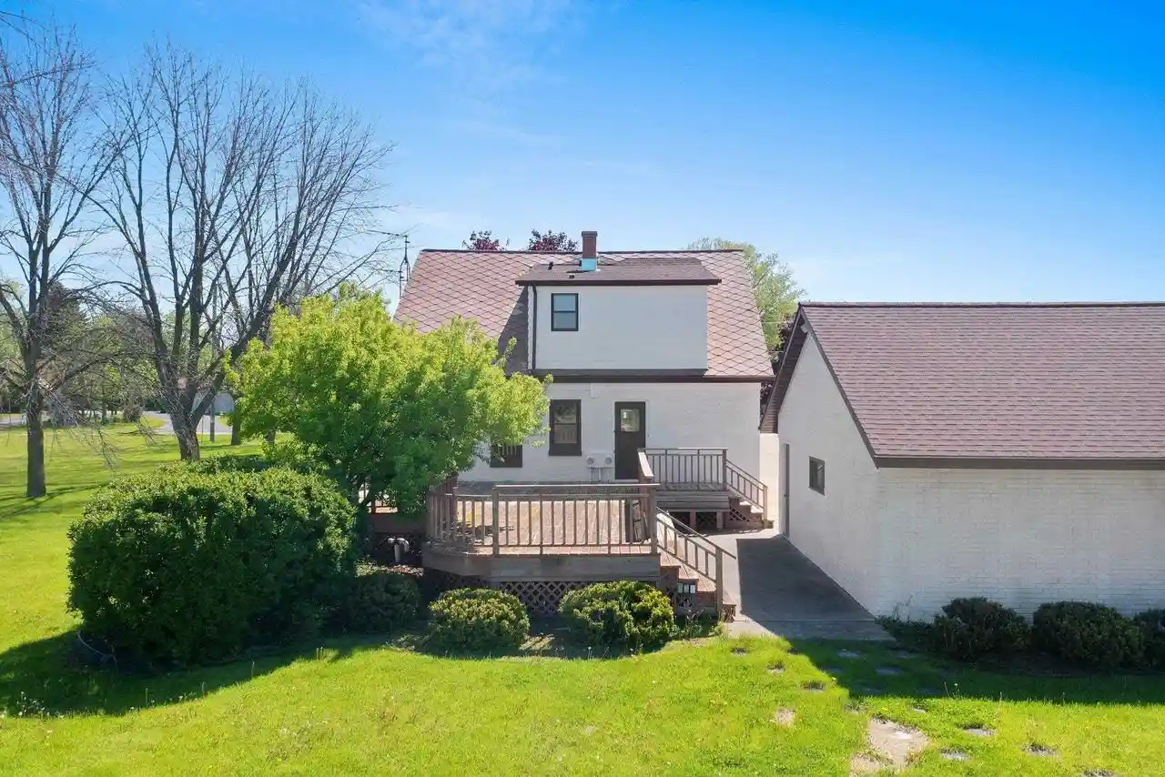 5th image of 2110 N 8Th Street Street, Manitowoc, WI 54220 | MLS# 50326420