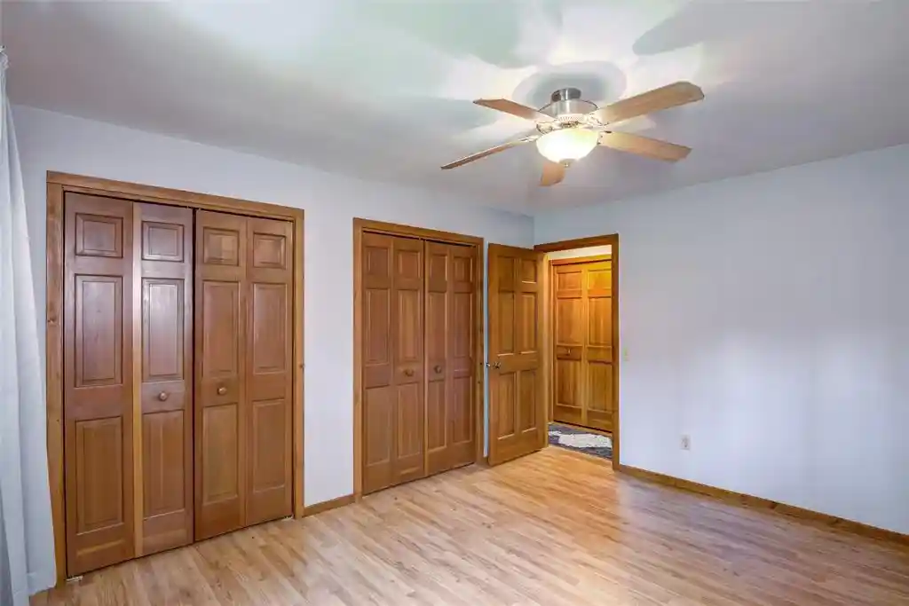 Homes for sale in Eau Claire, WI | 2229 Peterson Avenue Avenue, Eau Claire, WI 54703 | MLS# 1601689