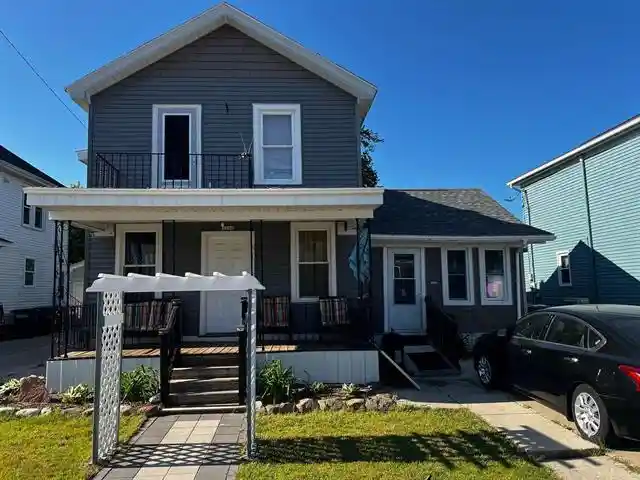 Homes for sale in Sheboygan, WI | 1346a Carl Avenue Avenue, Sheboygan, WI 53081 | MLS# 1964782