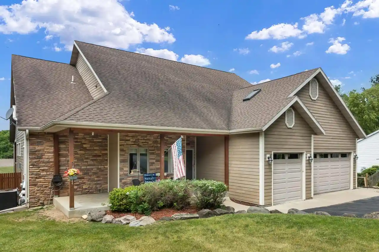 Homes for sale in Elkhorn, WI | W5574 Briarwood Road Road, Elkhorn, WI 53121 | MLS# 1964801