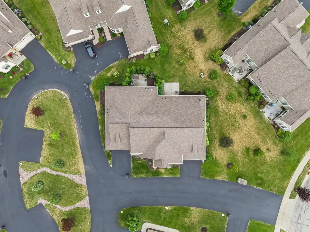 39th image of 1522 Champion Court Court, Oconomowoc, WI 53066 | MLS# 1964830