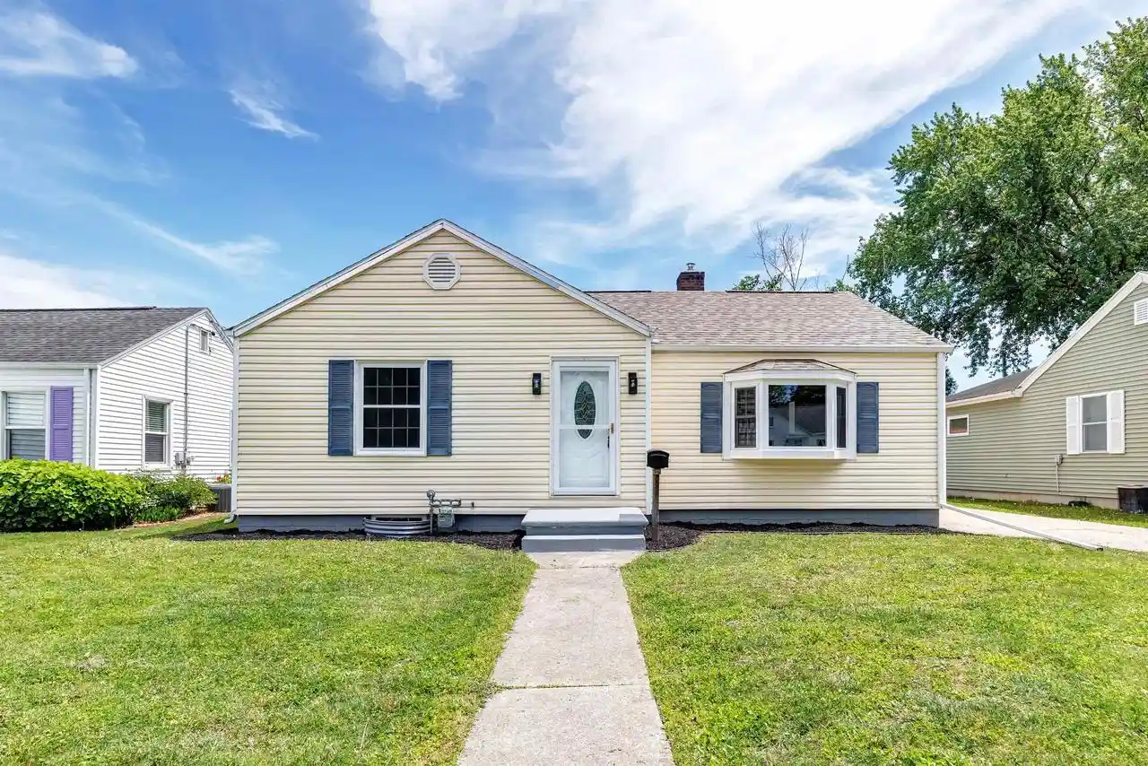 Homes for sale in Green Bay, WI | 912 Ethel Avenue Avenue, Green Bay, WI 54303 | MLS# 50326453