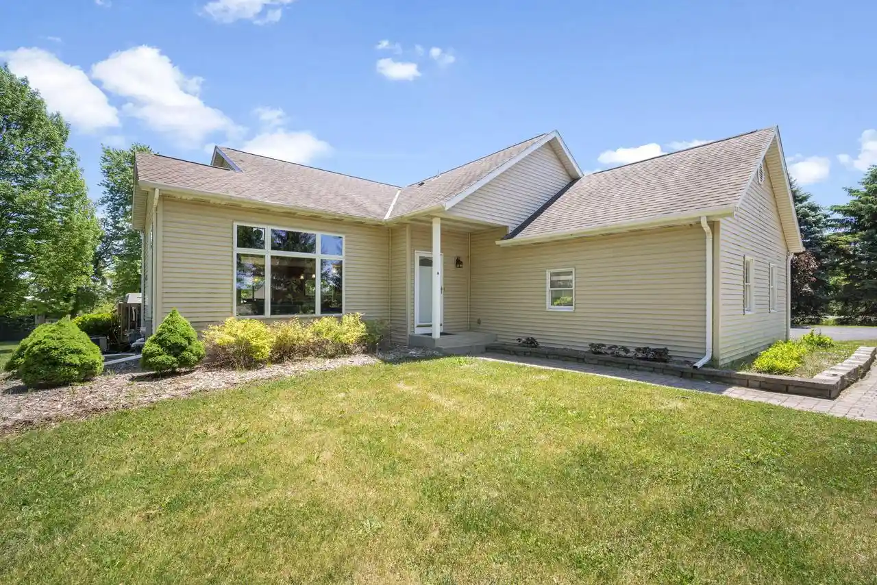 Homes for sale in West Bend, WI | 5232 County Hwy P, West Bend, WI 53095 | MLS# 1964840