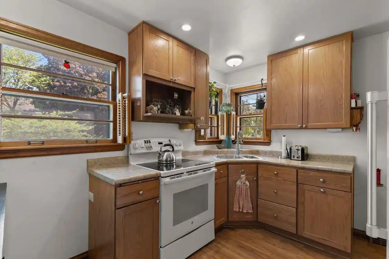Homes for sale in Appleton, WI | 731 E Fremont Street Street, Appleton, WI 54915 | MLS# 50326422