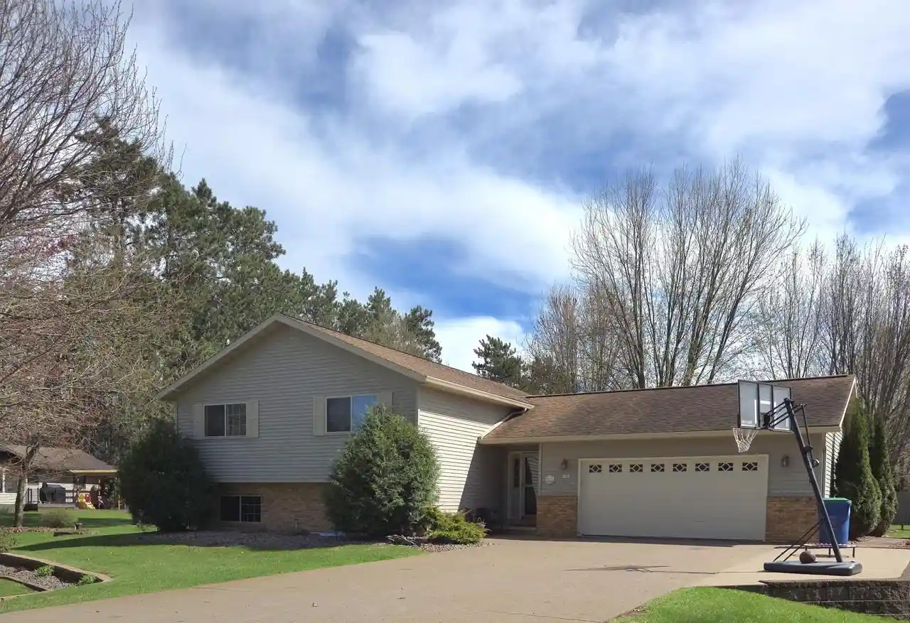 Homes for sale in Kronenwetter, WI | 1763 Judy Dr Dr, Kronenwetter, WI 54455 | MLS# 22602411