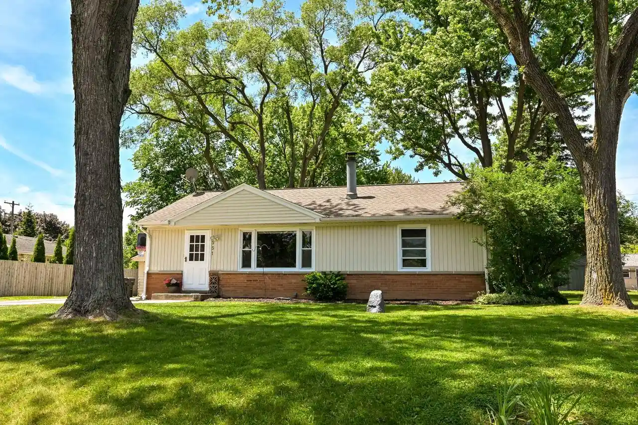 Homes for sale in New Berlin, WI | 1551 S 168th Street Street, New Berlin, WI 53151 | MLS# 1964911