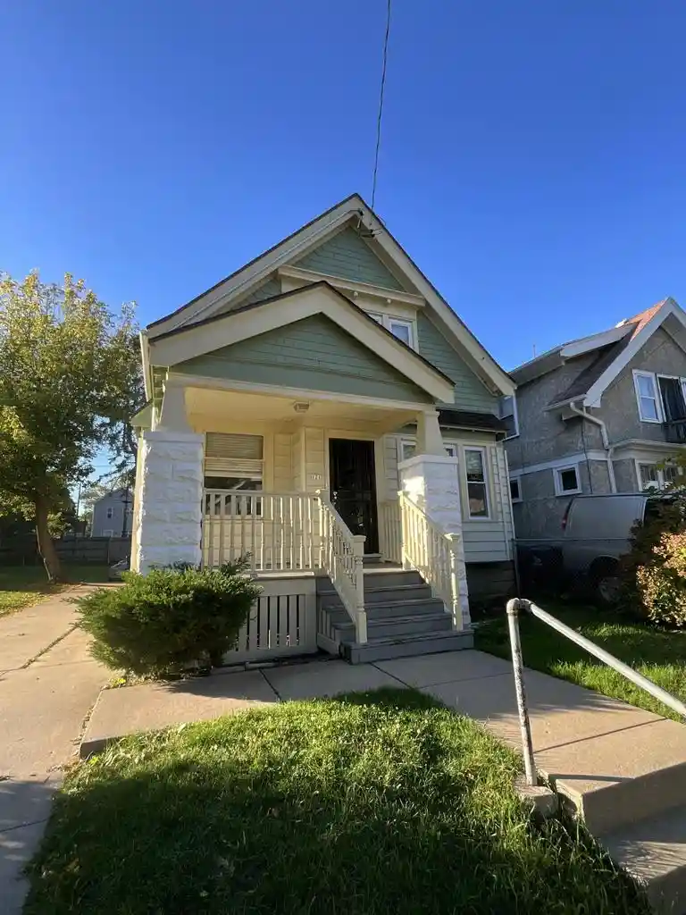 Homes for sale in Milwaukee, WI | 121 W Keefe Avenue Avenue #121A, Milwaukee, WI 53212 | MLS# 1964933