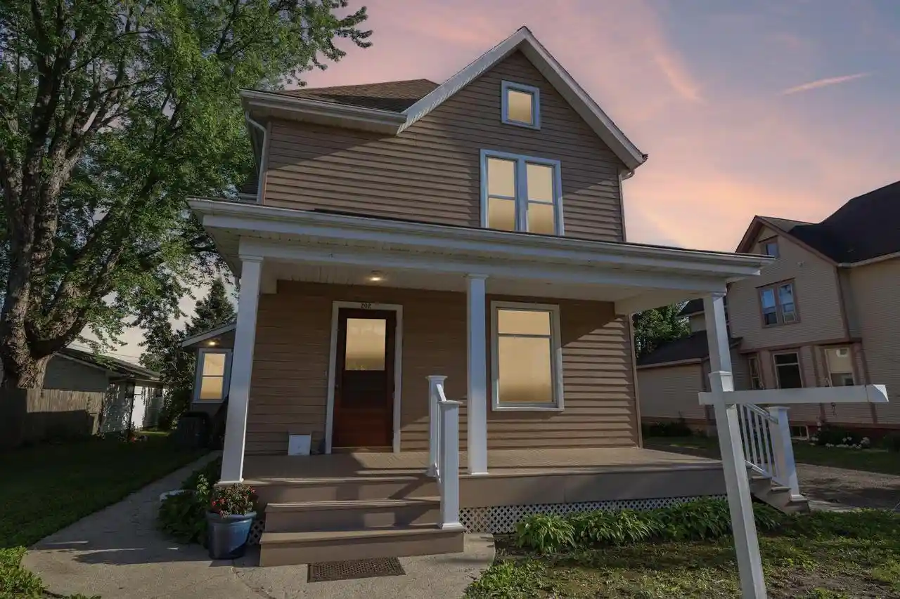 1st image of 202 W 3rd Street Street, Waunakee, WI 53597 | MLS# 2024606