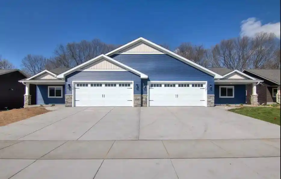 1st image of 705 Sequoia Dr Dr, Altoona, WI 54720 | MLS# 1601722