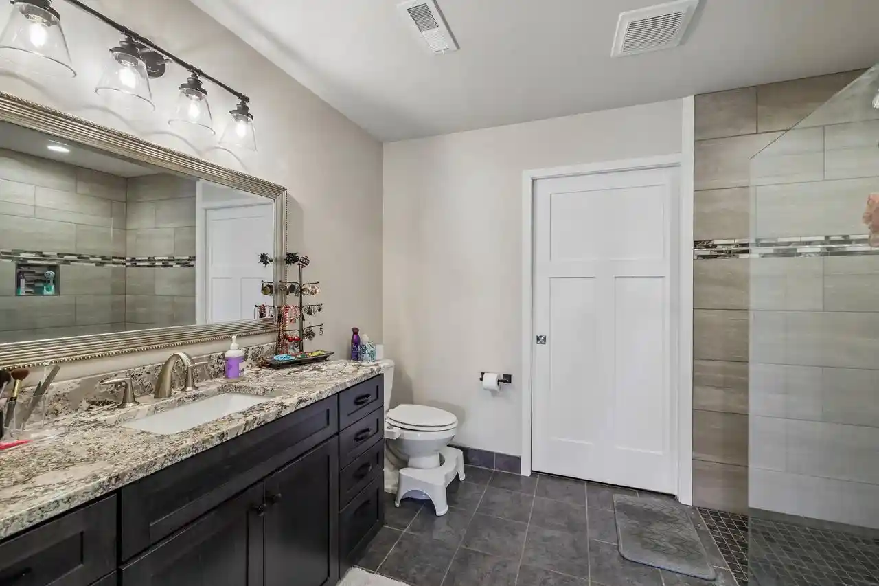 3rd image of 1720 Montclair Pl Pl, Fort Atkinson, WI 53538 | MLS# 1964954