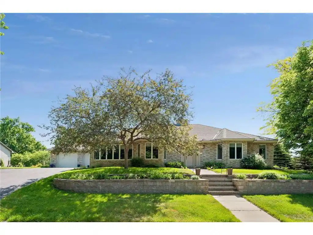 1st image of 700 Spruce Dr Dr, Hudson, WI 54016 | MLS# 7081452