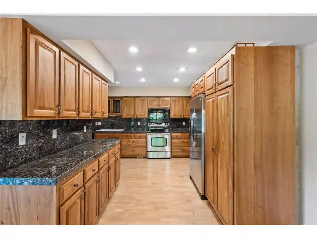 2nd image of 700 Spruce Dr Dr, Hudson, WI 54016 | MLS# 7081452
