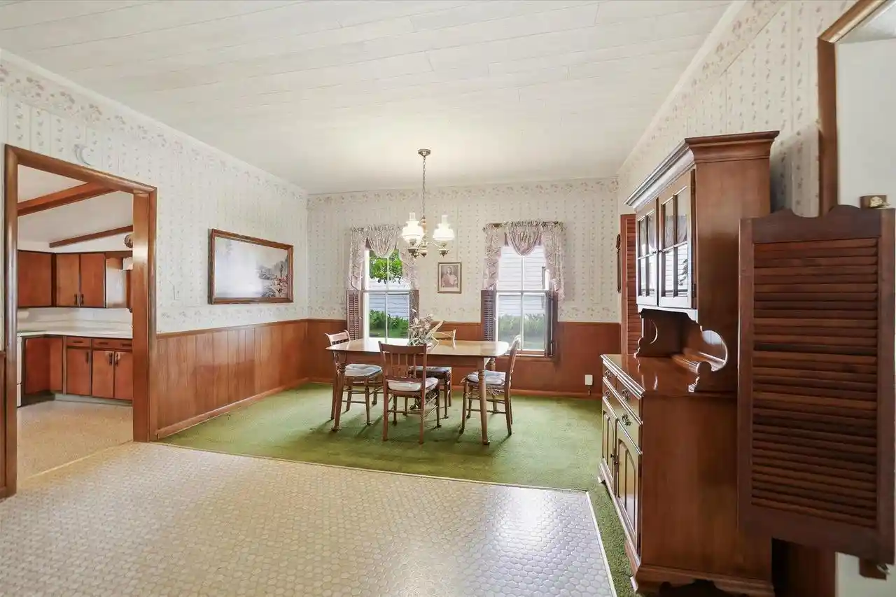 Homes for sale in Hartland, WI | 354 Prospect Avenue Avenue, Hartland, WI 53029 | MLS# 1964965