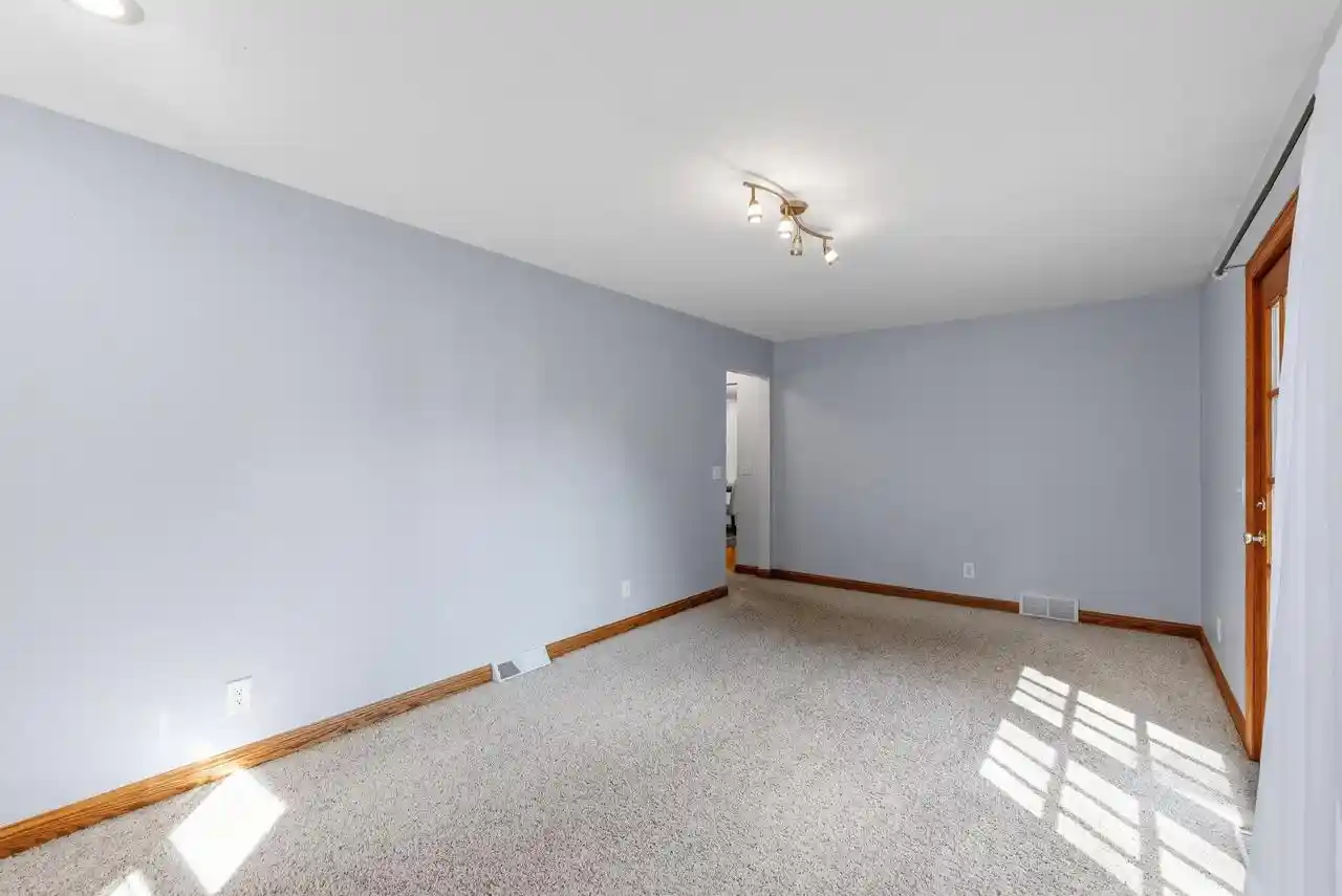 4th image of 111 Sioux Dr Dr, Beaver Dam, WI 53916 | MLS# 2024636
