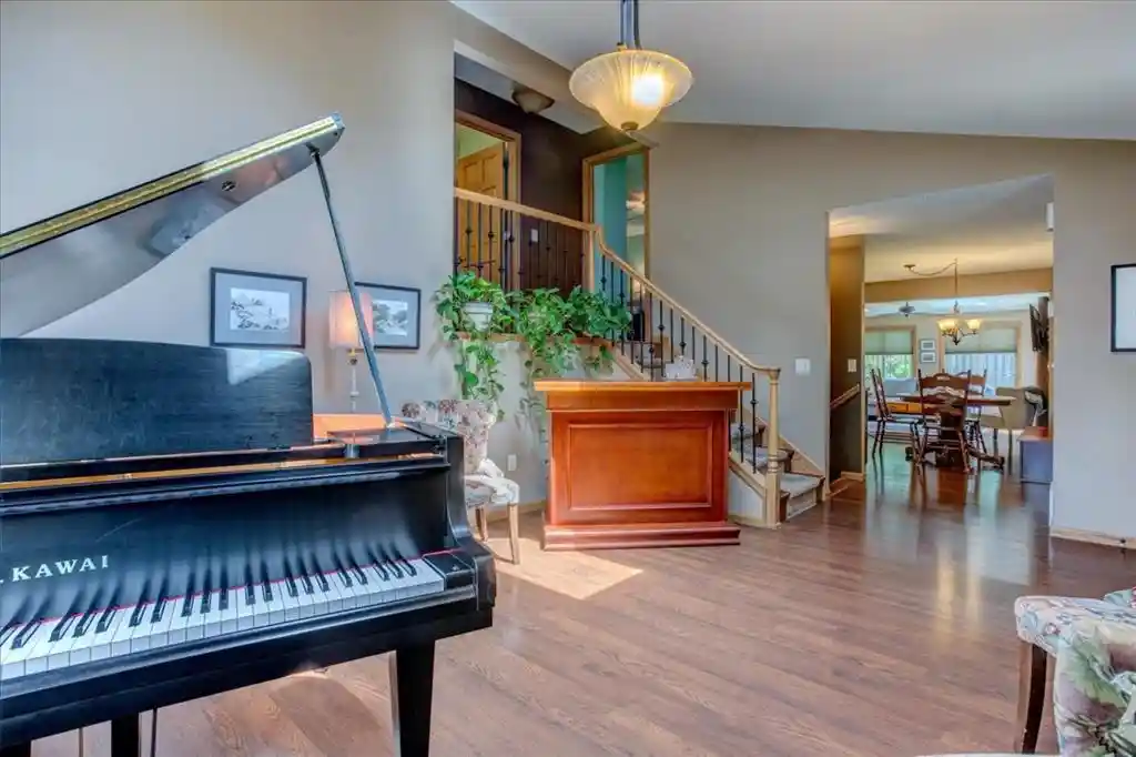 Homes for sale in Eau Claire, WI | 2921 Saturn Avenue Avenue, Eau Claire, WI 54703 | MLS# 1601414
