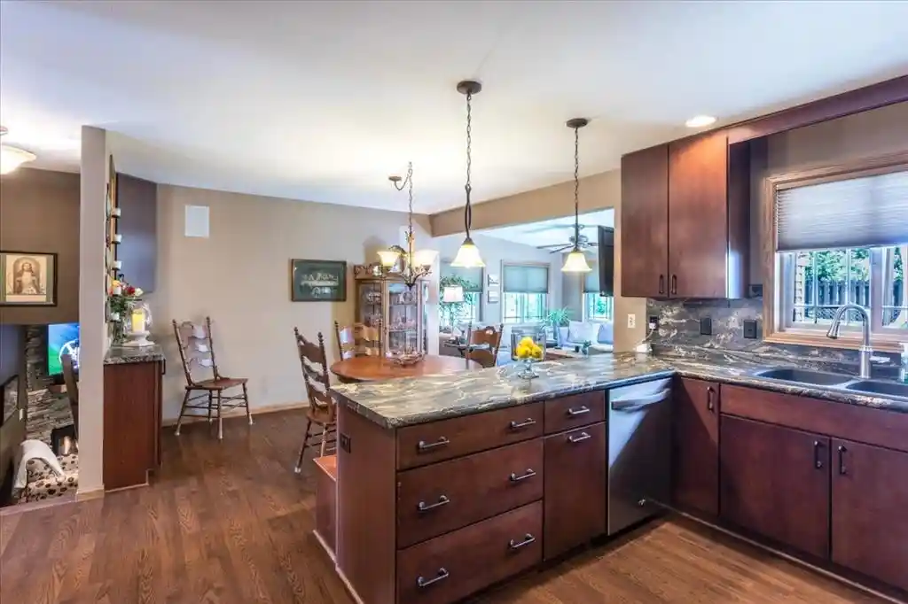 Homes for sale in Eau Claire, WI | 2921 Saturn Avenue Avenue, Eau Claire, WI 54703 | MLS# 1601414