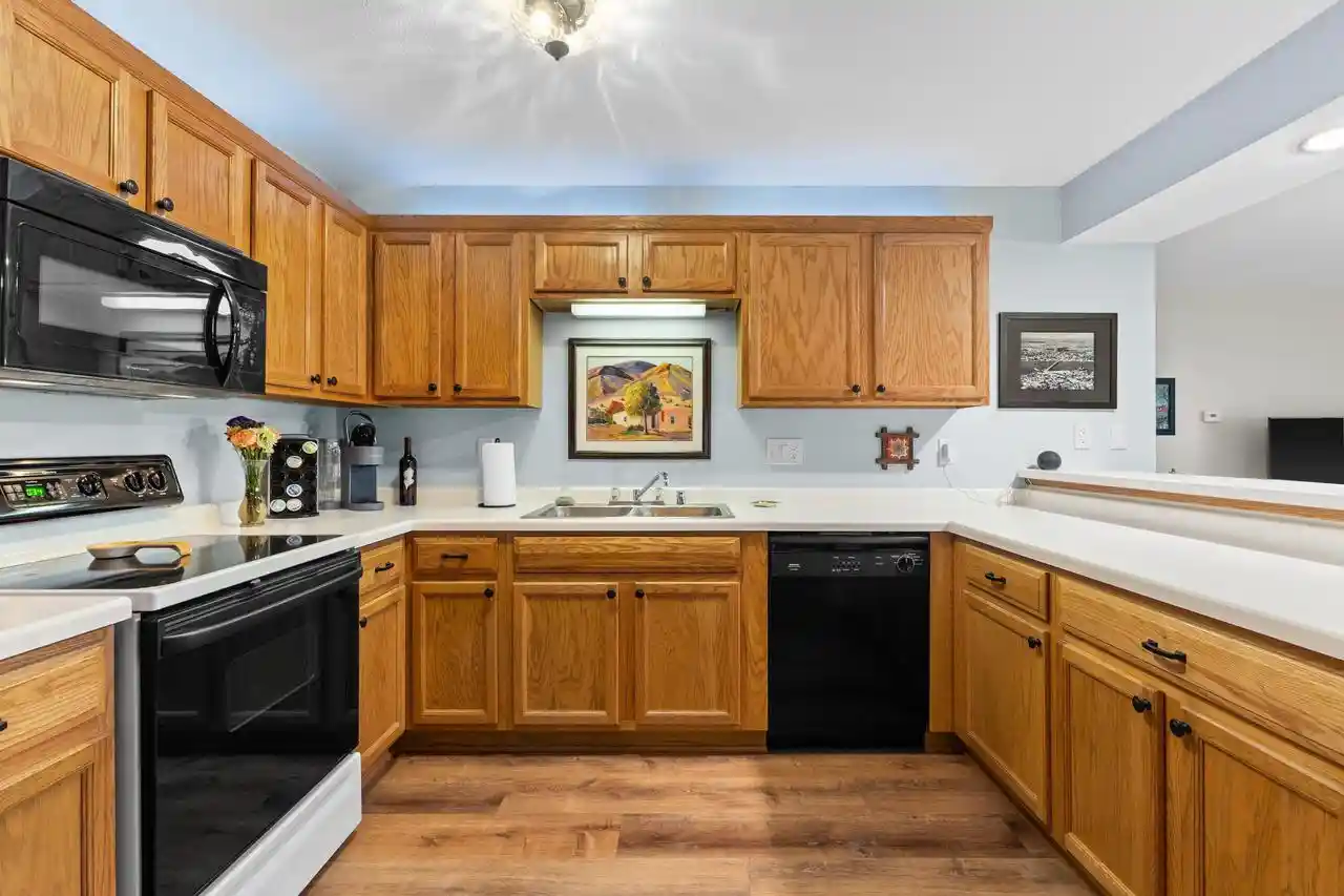 Homes for sale in Franklin, WI | 9342 W Loomis Road Road, Franklin, WI 53132 | Houzeo