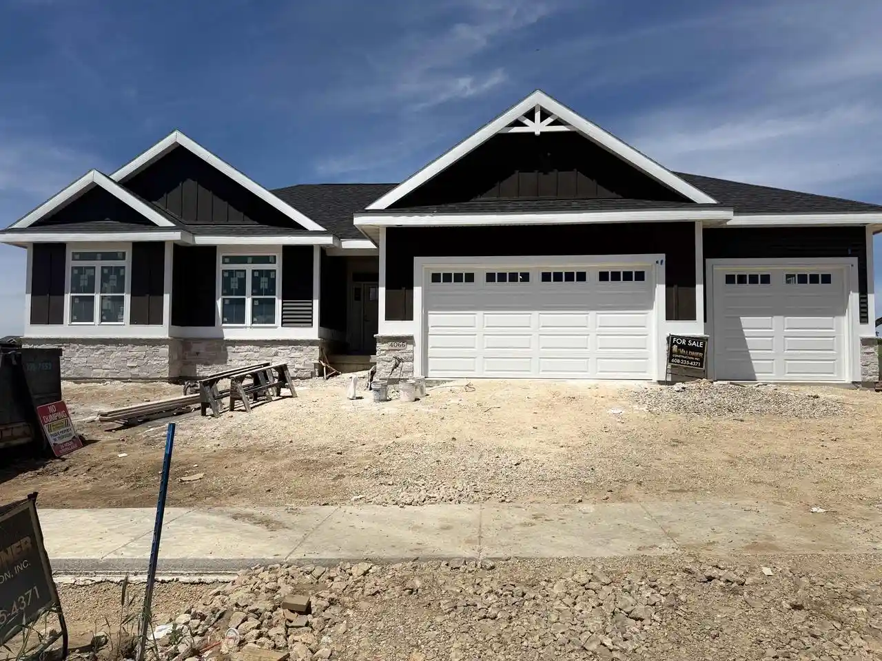 Homes for sale in Deforest, WI | 4066 Hanover Dr Dr, Deforest, WI 53532 | MLS# 2024660
