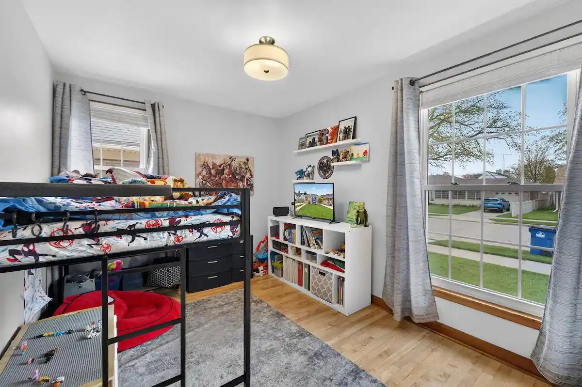 Homes for sale in Racine, WI | 2814 Lasalle Street Street, Racine, WI 53402 | MLS# 1965028