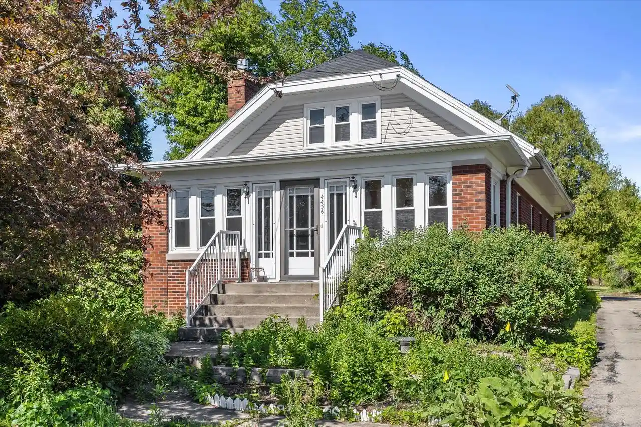 Homes for sale in Racine, WI | 4436 Douglas Avenue Avenue, Racine, WI 53402 | MLS# 1965034