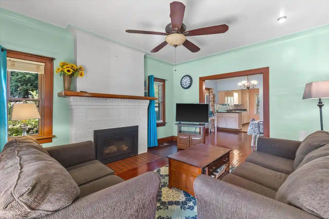 Homes for sale in Racine, WI | 4436 Douglas Avenue Avenue, Racine, WI 53402 | MLS# 1965034
