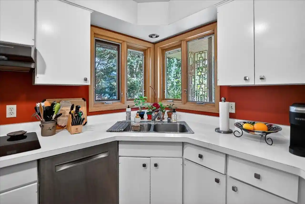 3rd image of 11 Fuller Dr Dr, Madison, WI 53704 | MLS# 2024670
