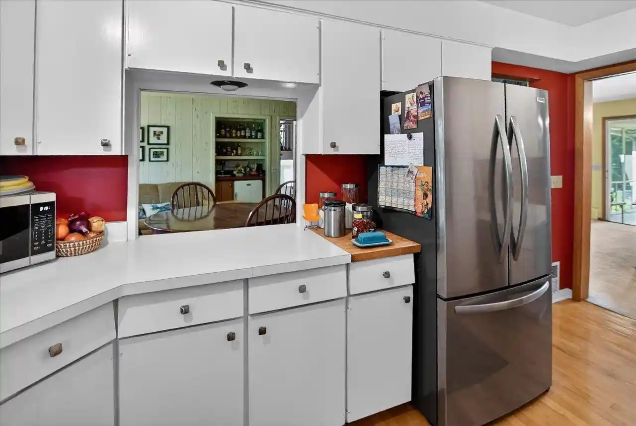 4th image of 11 Fuller Dr Dr, Madison, WI 53704 | MLS# 2024670