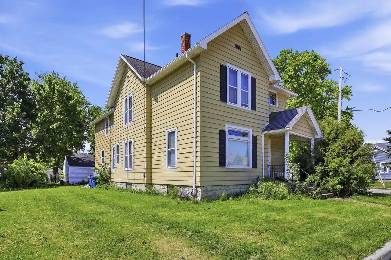 Homes for sale in Oshkosh, WI | 1201 Ceape Avenue Avenue, Oshkosh, WI 54901 | MLS# 50326508