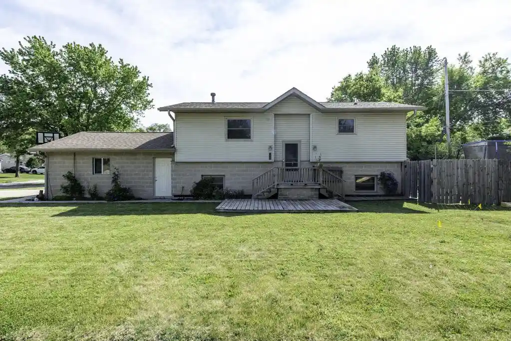 Homes for sale in Trevor, WI | 10404 268 Avenue Avenue, Trevor, WI 53179 | MLS# 1965053