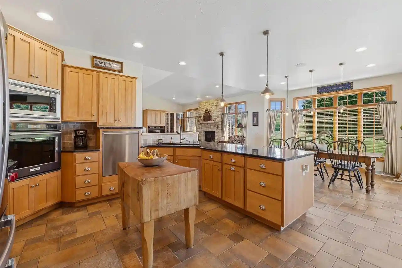 Homes for sale in Fond Du Lac, WI | 1229 Winchester Avenue Avenue, Fond Du Lac, WI 54935 | MLS# 50326512