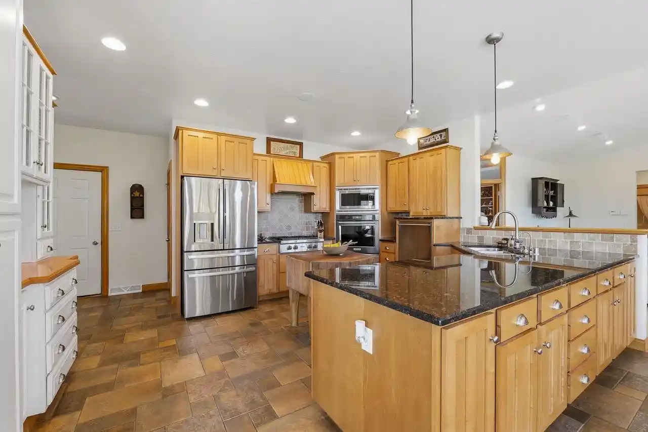 Homes for sale in Fond Du Lac, WI | 1229 Winchester Avenue Avenue, Fond Du Lac, WI 54935 | MLS# 50326512
